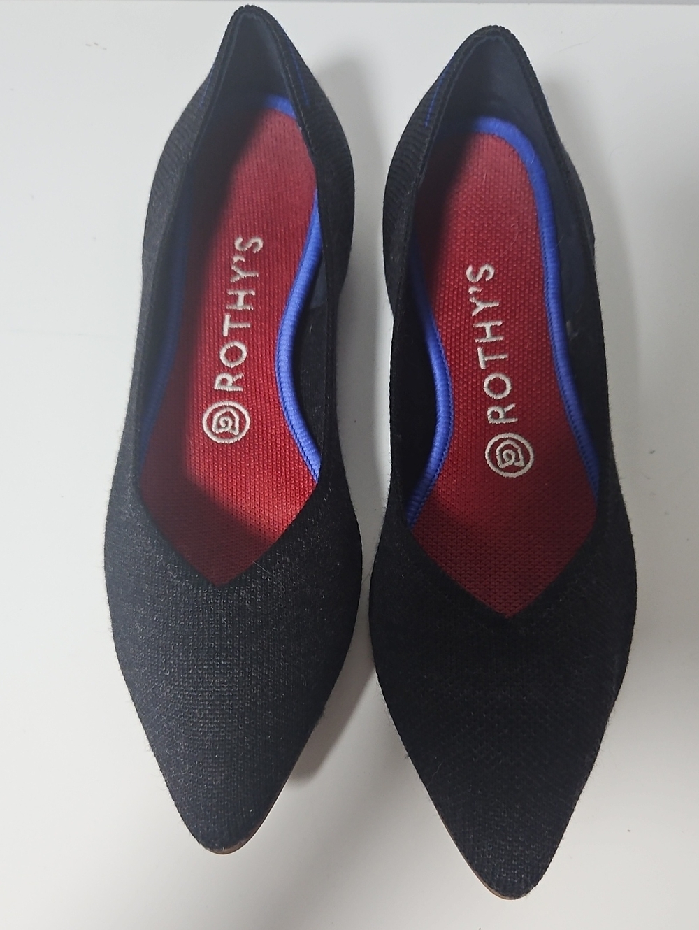 Rothy's Gray Pointed Toe Knit Flats with Red Insole Size 8